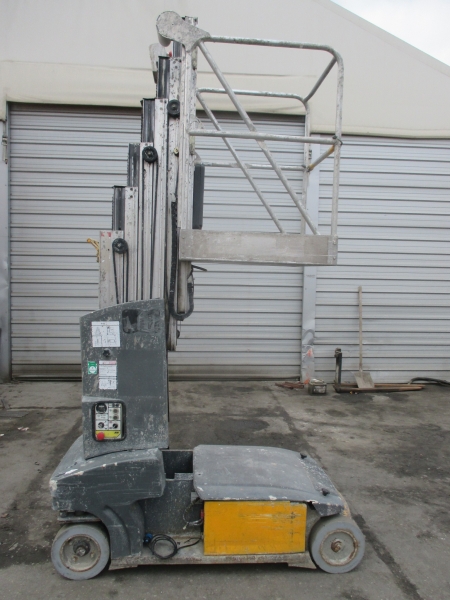 JLG Toucan Junior 8B